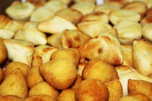 Salgadinhos sortidos 100 und